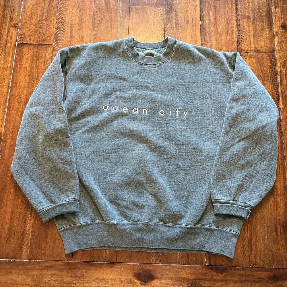 Vintage Fruit Of The Loom Ocean City Sweatshirt Mens Large Gray Embroidered USA - Picture 2 of 9